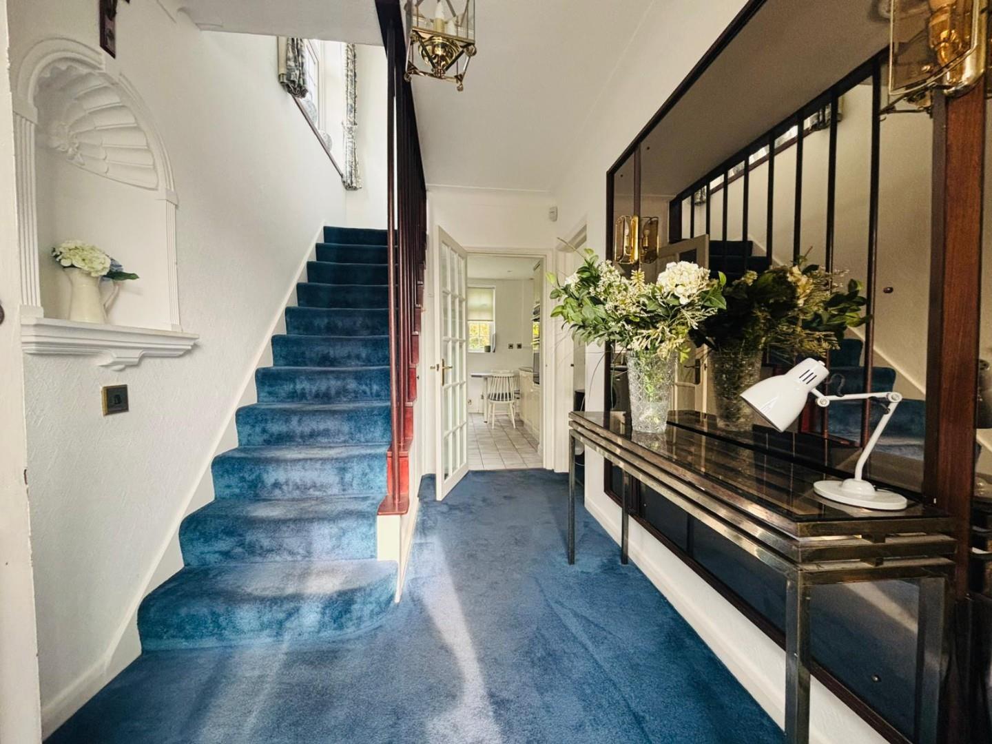 Reddings Close, Mill Hill, NW7, London